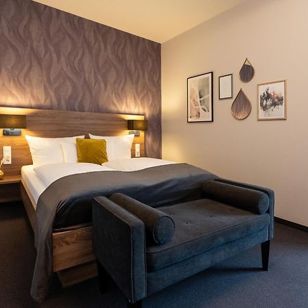V Boutique Hotel Бёблинген Экстерьер фото