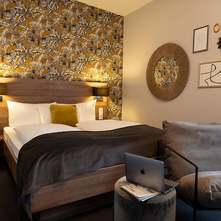 V Boutique Hotel Бёблинген Экстерьер фото