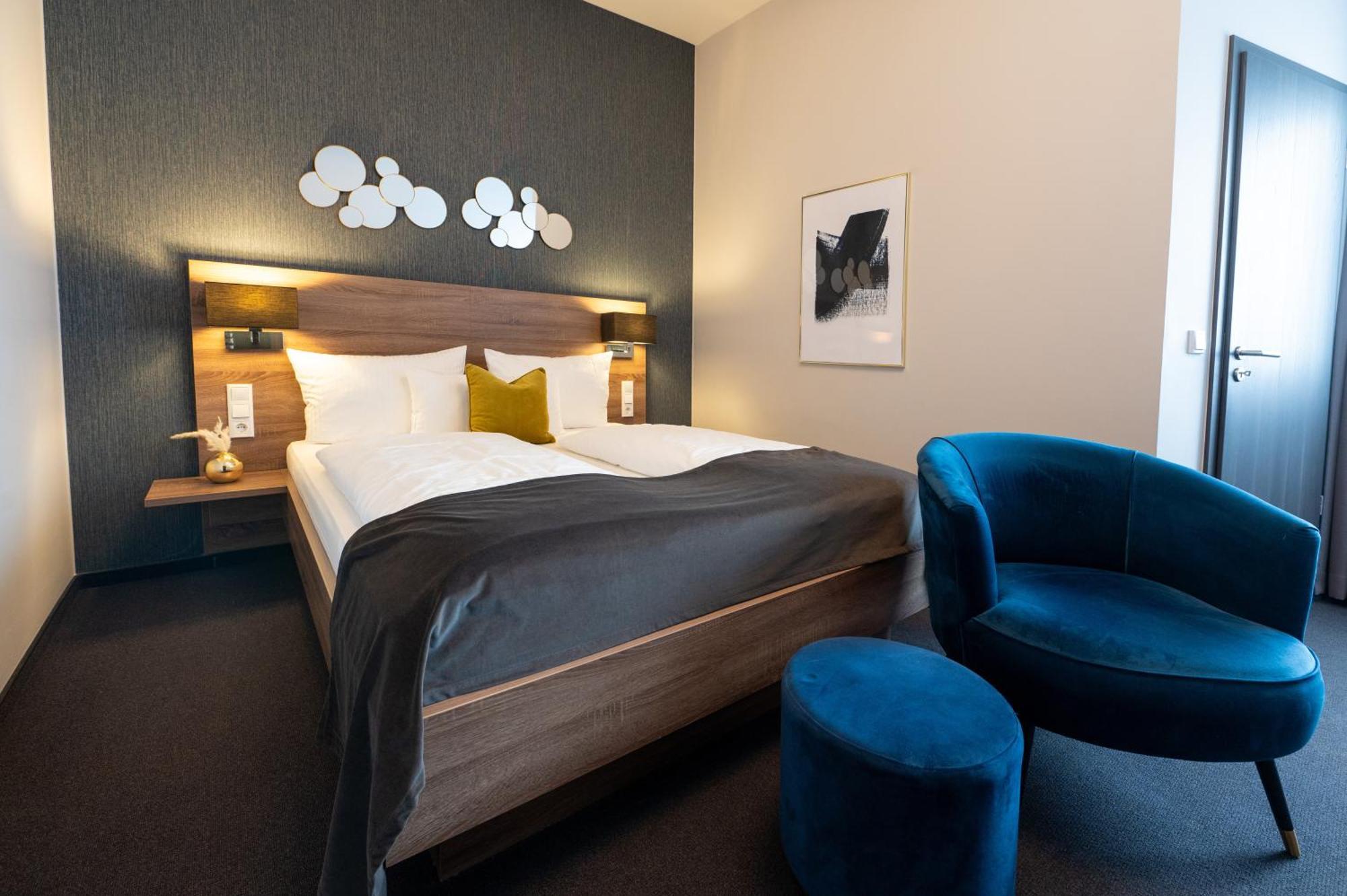 V Boutique Hotel Бёблинген Экстерьер фото
