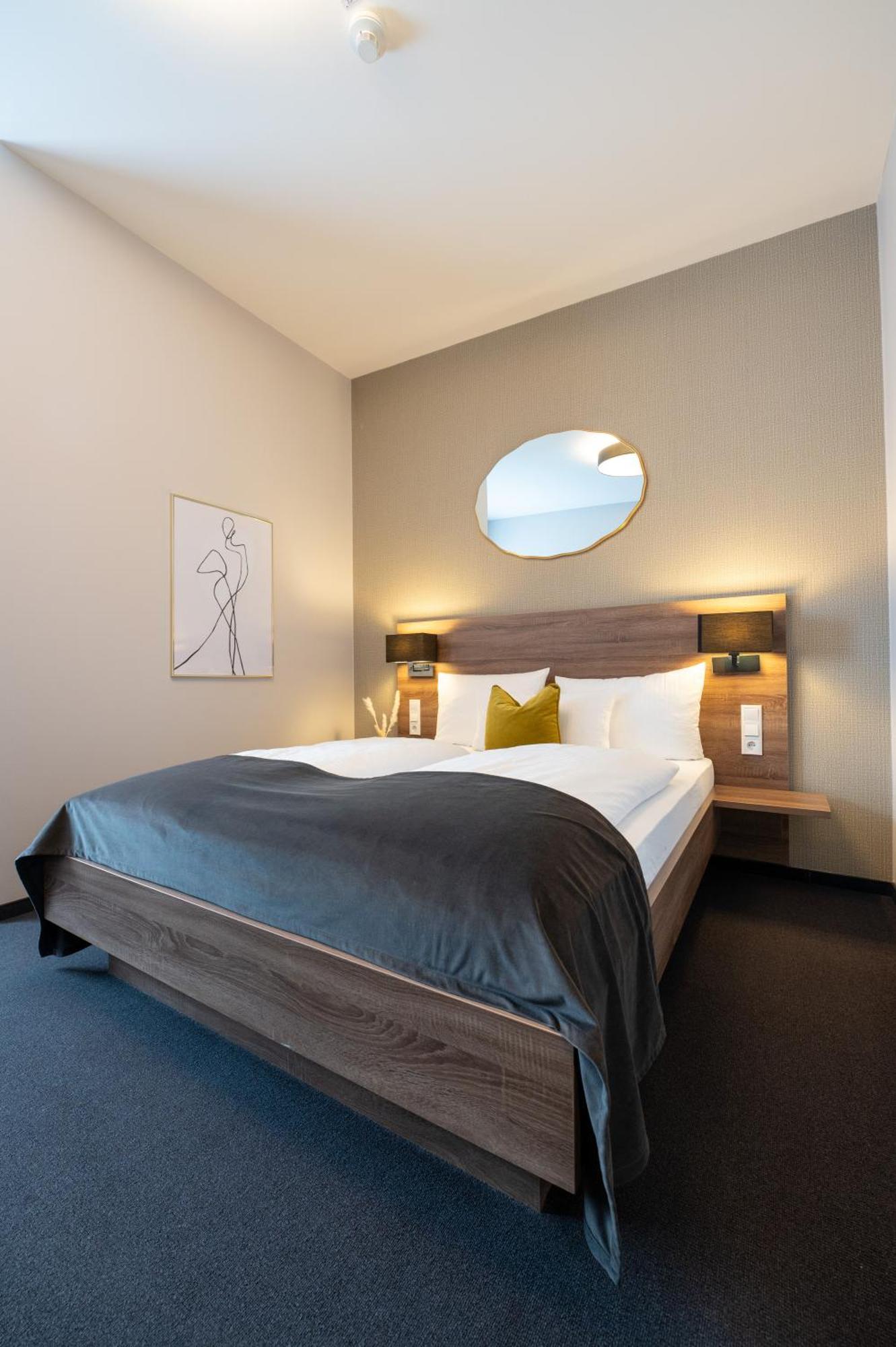 V Boutique Hotel Бёблинген Экстерьер фото