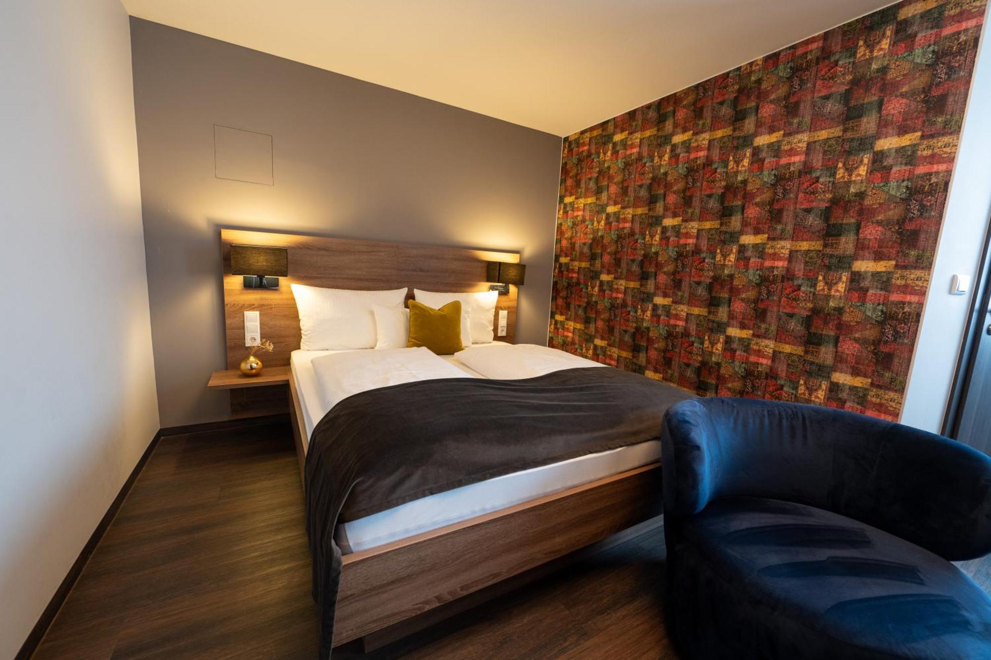 V Boutique Hotel Бёблинген Экстерьер фото