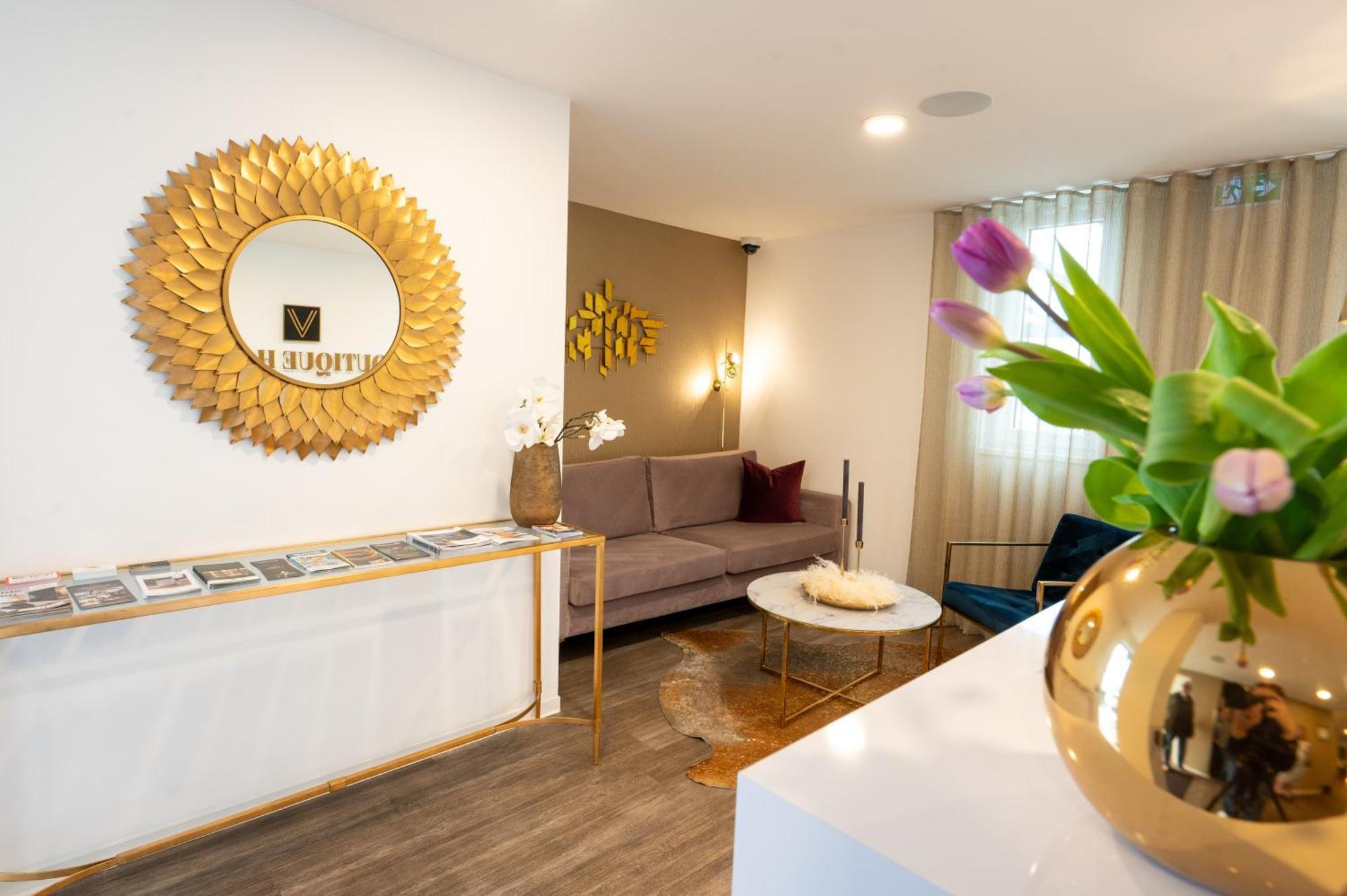V Boutique Hotel Бёблинген Экстерьер фото