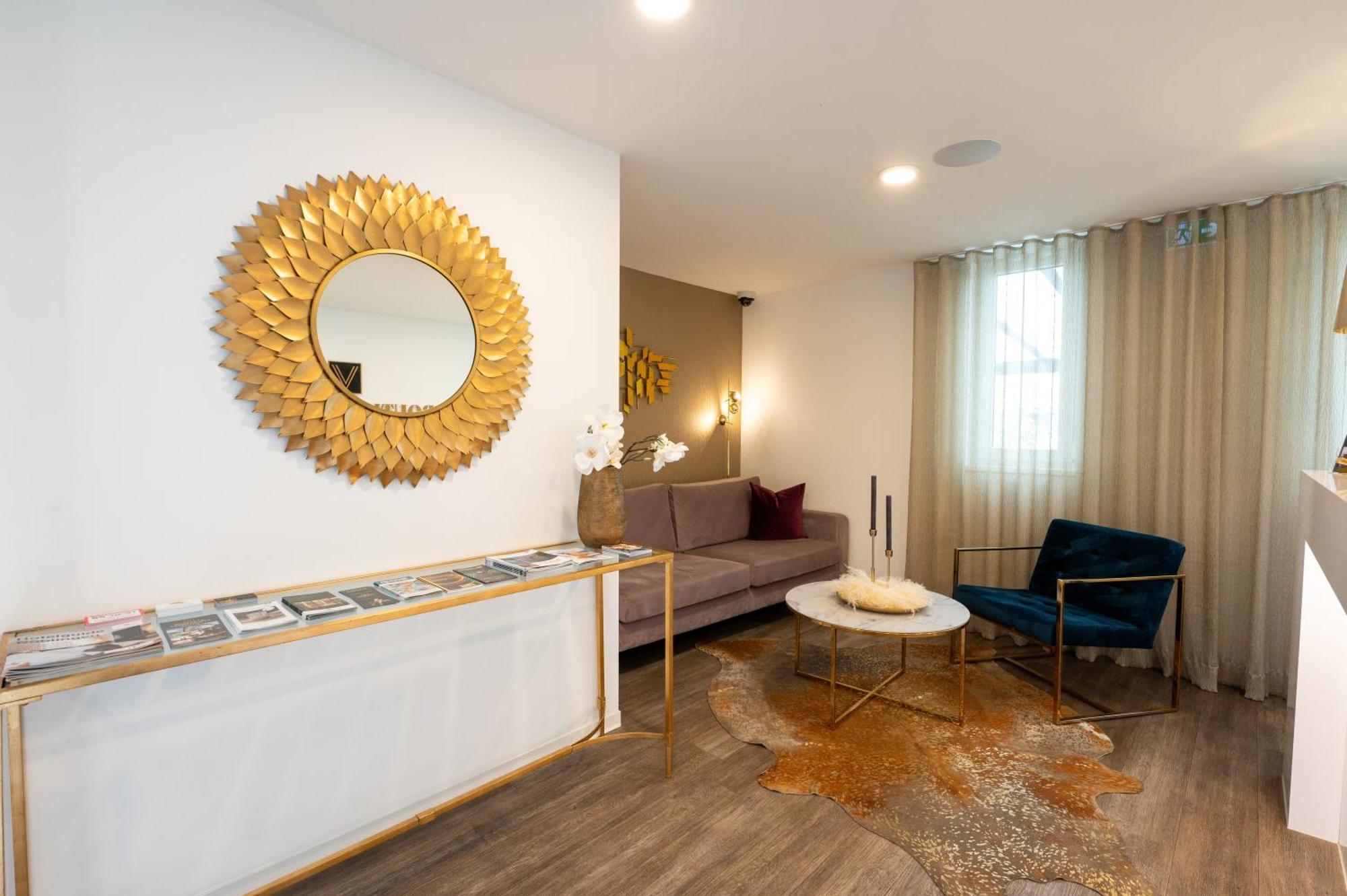 V Boutique Hotel Бёблинген Экстерьер фото