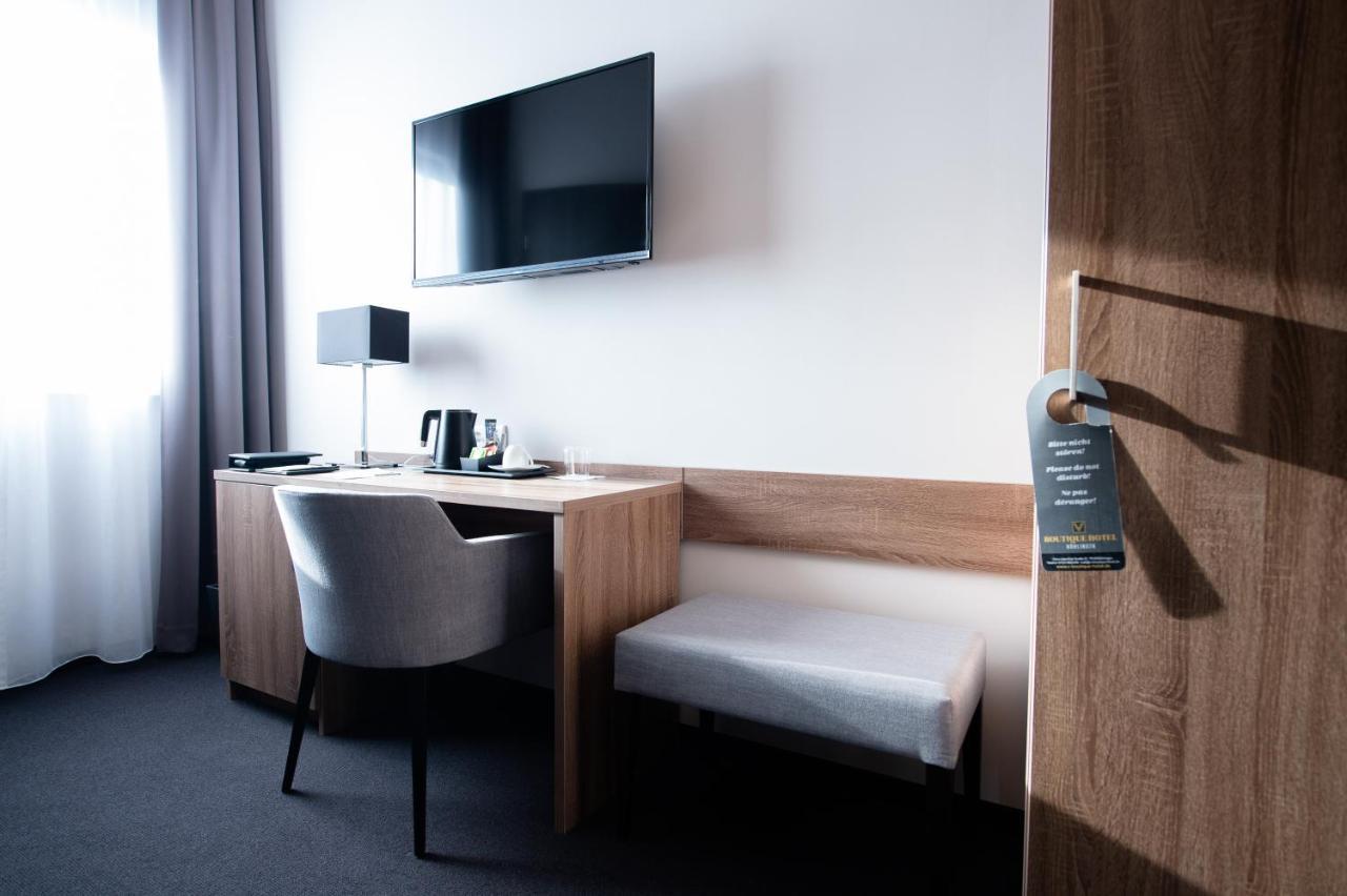 V Boutique Hotel Бёблинген Экстерьер фото